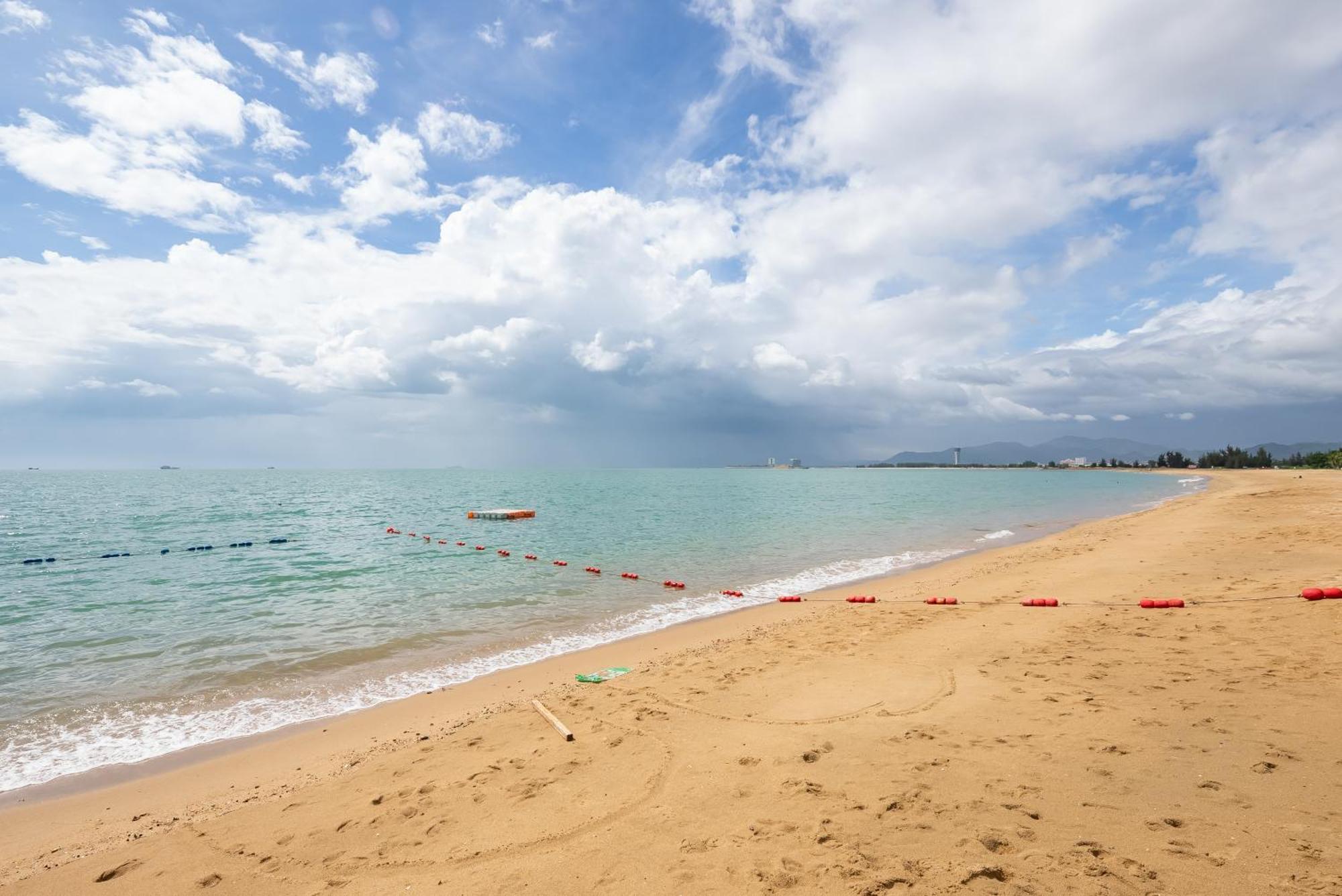 Puhai Sea View Apt By Hailan Tour At Sanya Yazhou Bay#Only 100 Meters To Beach And Sea Swimming Area Exterior foto